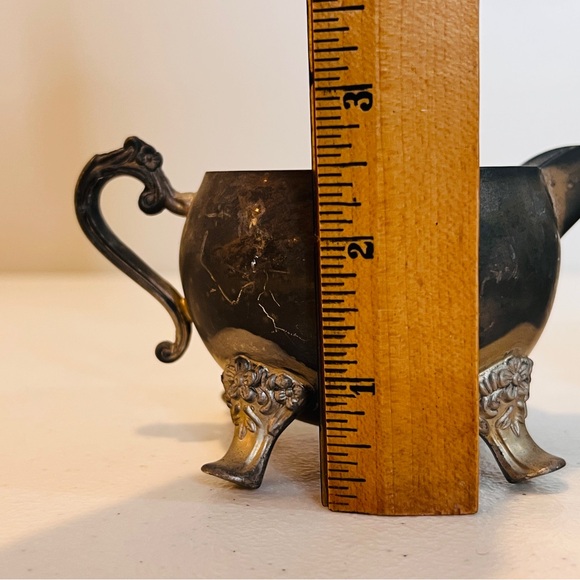 Vintage International Silver Co. Silverplated Sugar Bowl and Creamer Set 1991 - Picture 13 of 13